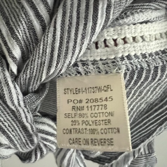 Lovestitch Tie Front Button Top - Picture 3 of 4